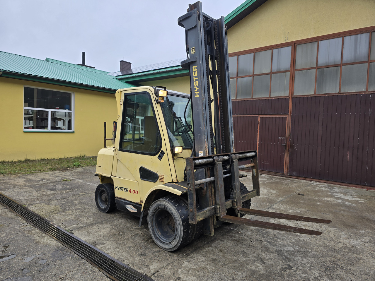 Hyster H4.00XM-5 - Empilhador a diesel: foto 1 Hyster H4.00XM-5 - Empilhador a diesel: foto 1