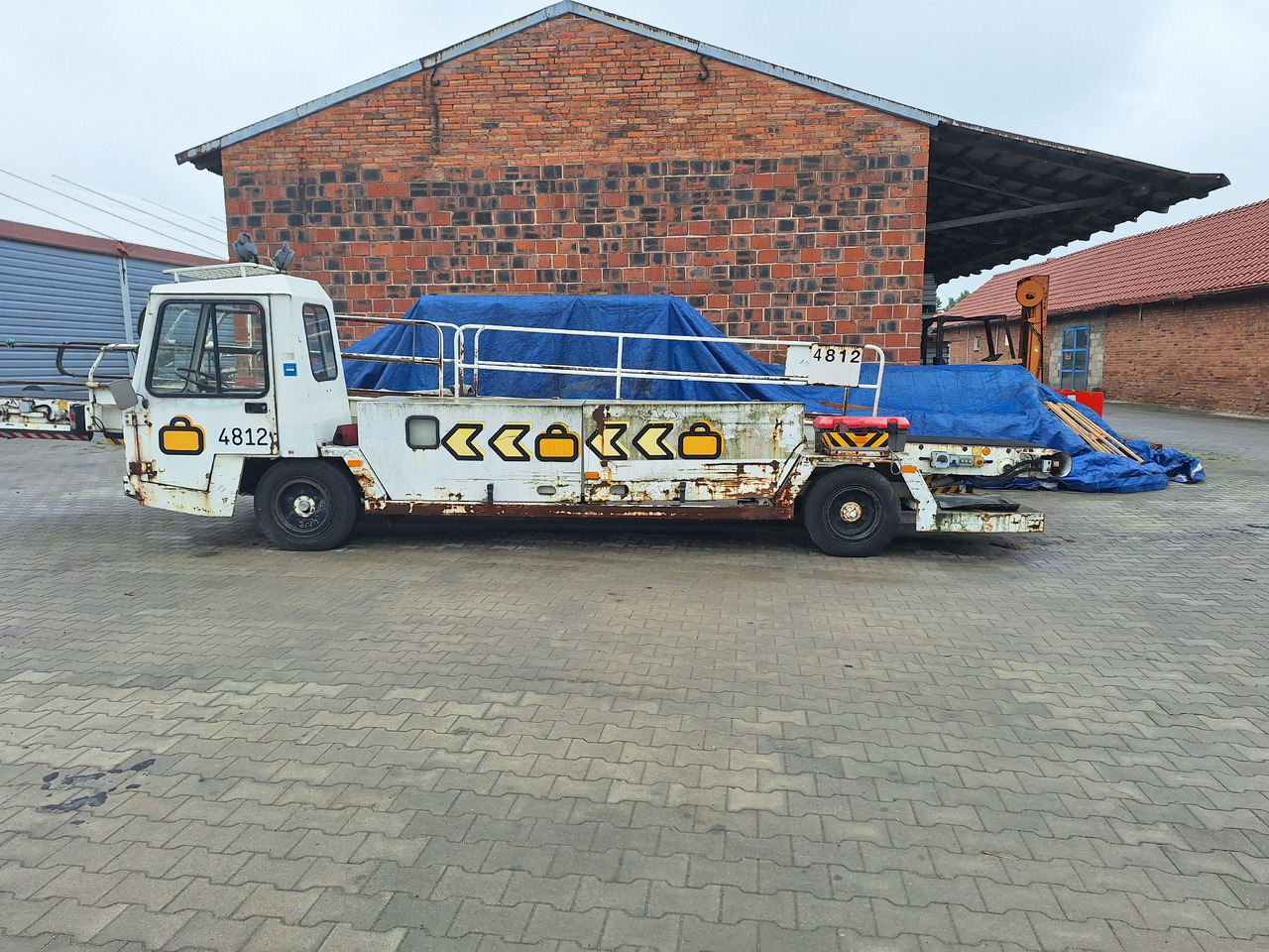 Inna MEF9 - Veículo com correia transportadora: foto 2 Inna MEF9 - Veículo com correia transportadora: foto 2