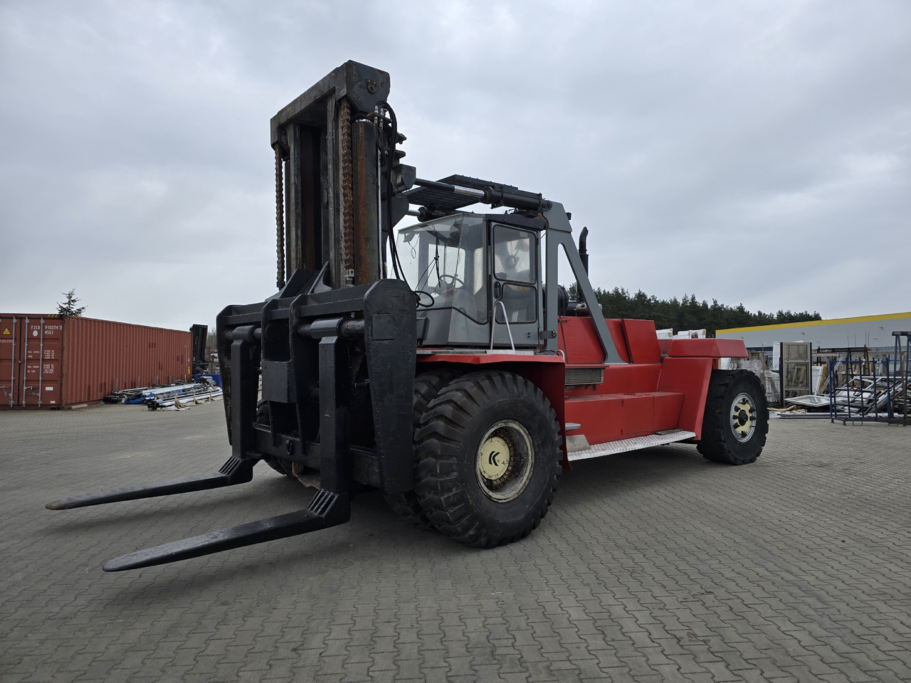 Kalmar KALMAR DCD420-12 - Manipulador de contentor: foto 1 Kalmar KALMAR DCD420-12 - Manipulador de contentor: foto 1