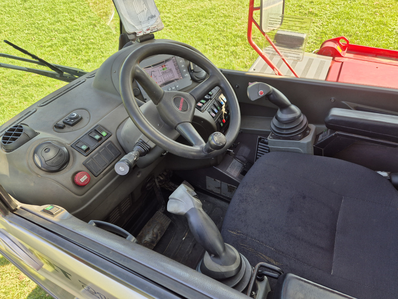 Empilhador telescópico Manitou MRT 2150 plus privilege: foto 18