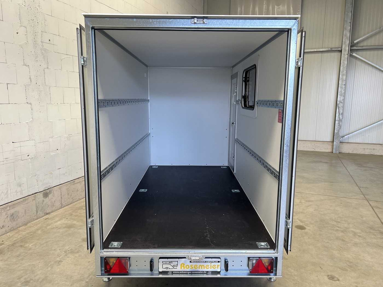 Locação financeira de BLYSS F1330HD Seitentür,Fenster Kofferanhänger BLYSS F1330HD Seitentür,Fenster Kofferanhänger: foto 7