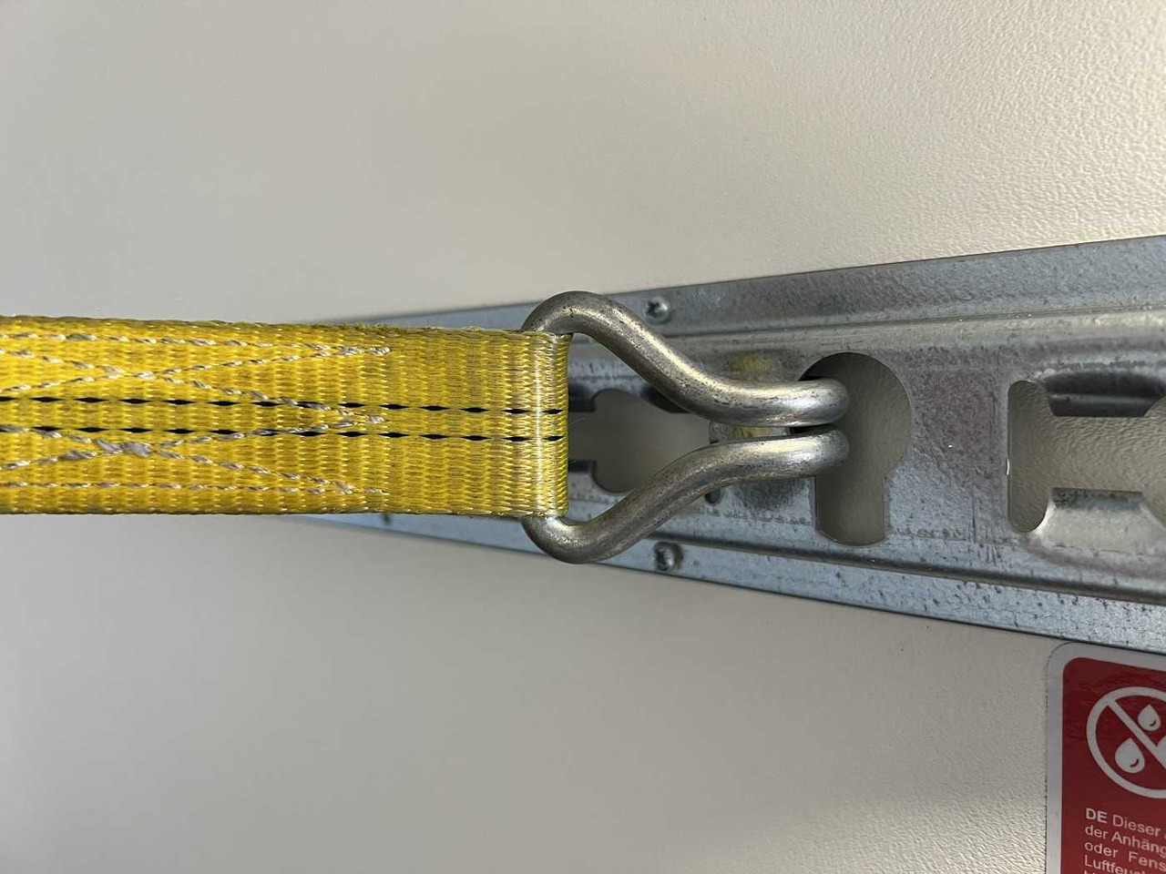 Locação financeira de BLYSS F1330HD Seitentür,Fenster Kofferanhänger BLYSS F1330HD Seitentür,Fenster Kofferanhänger: foto 16