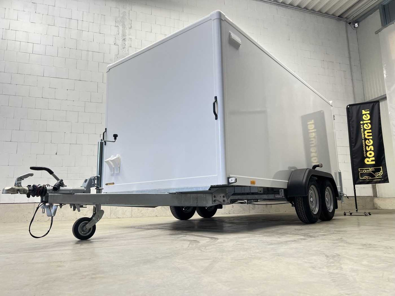 Locação financeira de BLYSS FS2740/180HTL Kofferanhänger BLYSS FS2740/180HTL Kofferanhänger: foto 25