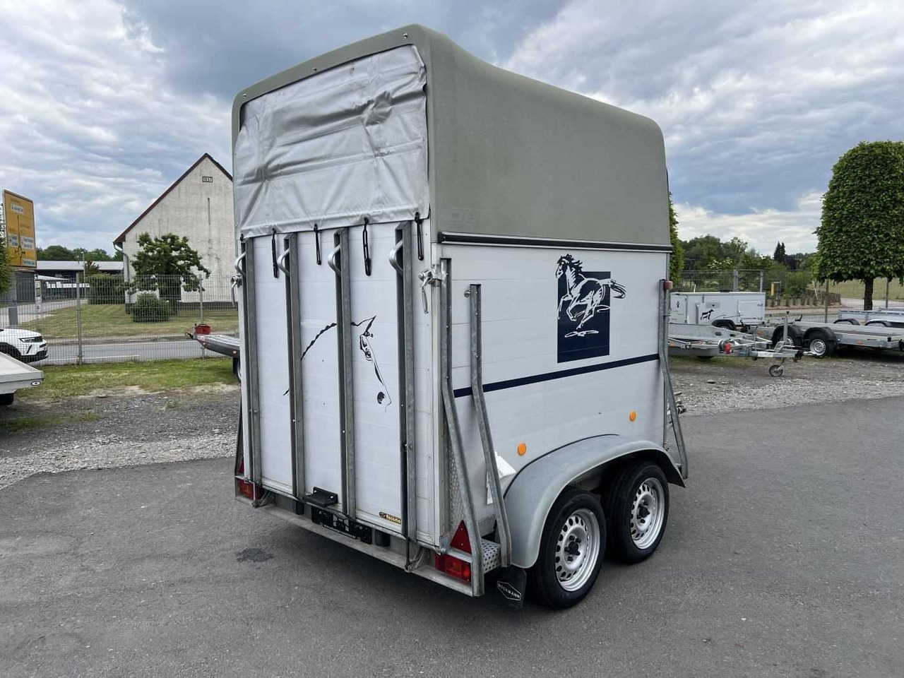 BOECKMANN Duo AP Pferdetransporter Viehanhänger - Reboque para cavalos: foto 3 BOECKMANN Duo AP Pferdetransporter Viehanhänger - Reboque para cavalos: foto 3