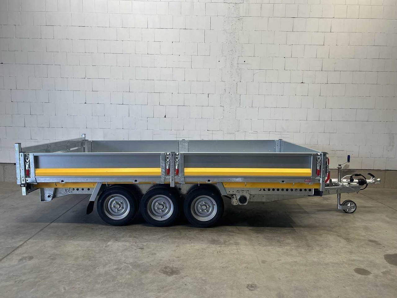 BRIAN_JAMES Cargo Tipper 2 3-Achser Rückwärtskipper - Reboque basculante: foto 5 BRIAN_JAMES Cargo Tipper 2 3-Achser Rückwärtskipper - Reboque basculante: foto 5