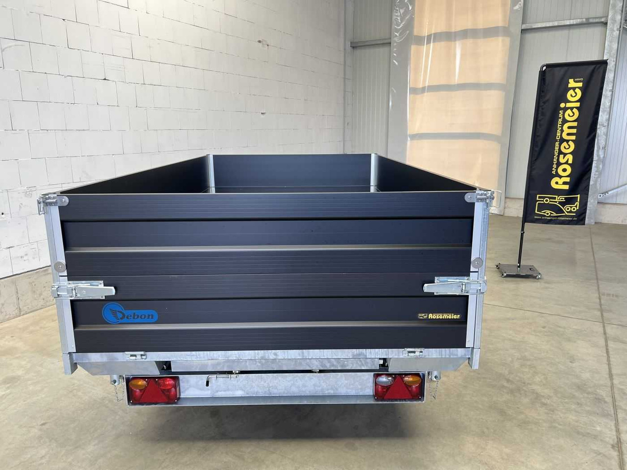 CHEVAL LIBERTE DEBON PW3.3E Black Rampen BWAufs Dreiseitenkipper - Reboque basculante: foto 4 CHEVAL LIBERTE DEBON PW3.3E Black Rampen BWAufs Dreiseitenkipper - Reboque basculante: foto 4
