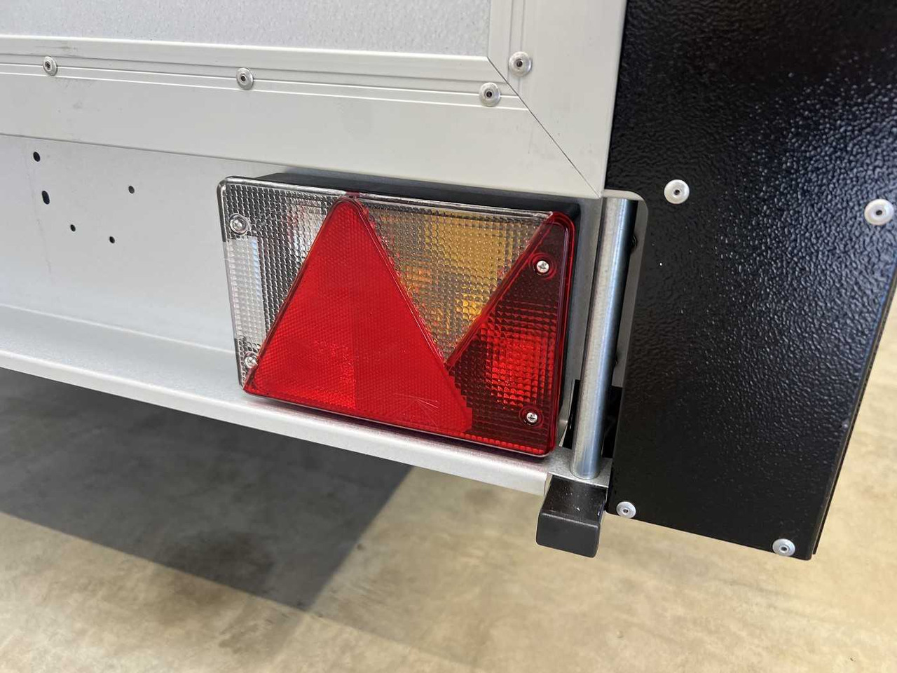 KT-EU2 Plus Deckelanhänger - Reboque para carros: foto 5 KT-EU2 Plus Deckelanhänger - Reboque para carros: foto 5
