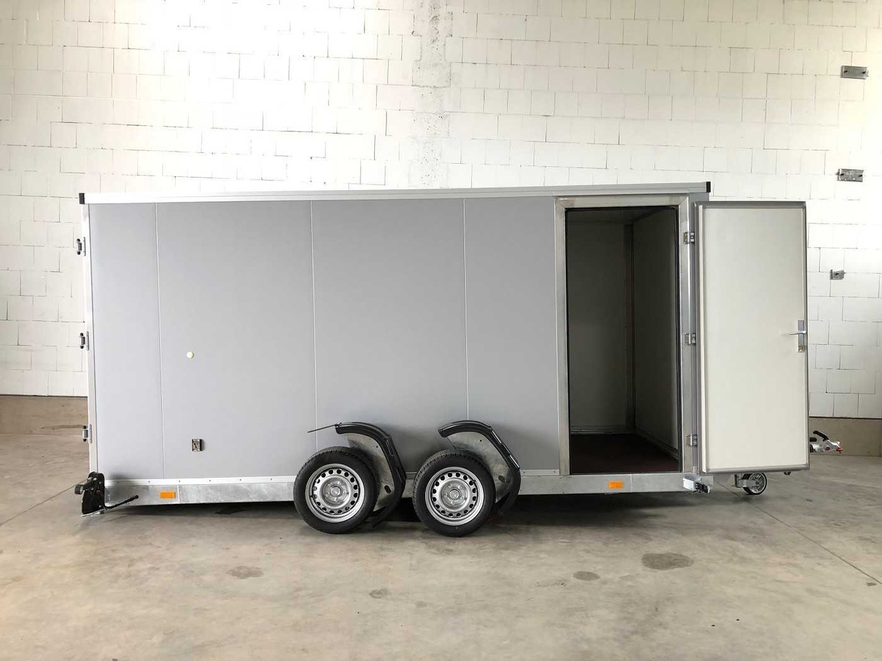 VEZEKO Husky FB K 35.40 Abs Tür Kofferanhänger - Reboque furgão: foto 1 VEZEKO Husky FB K 35.40 Abs Tür Kofferanhänger - Reboque furgão: foto 1