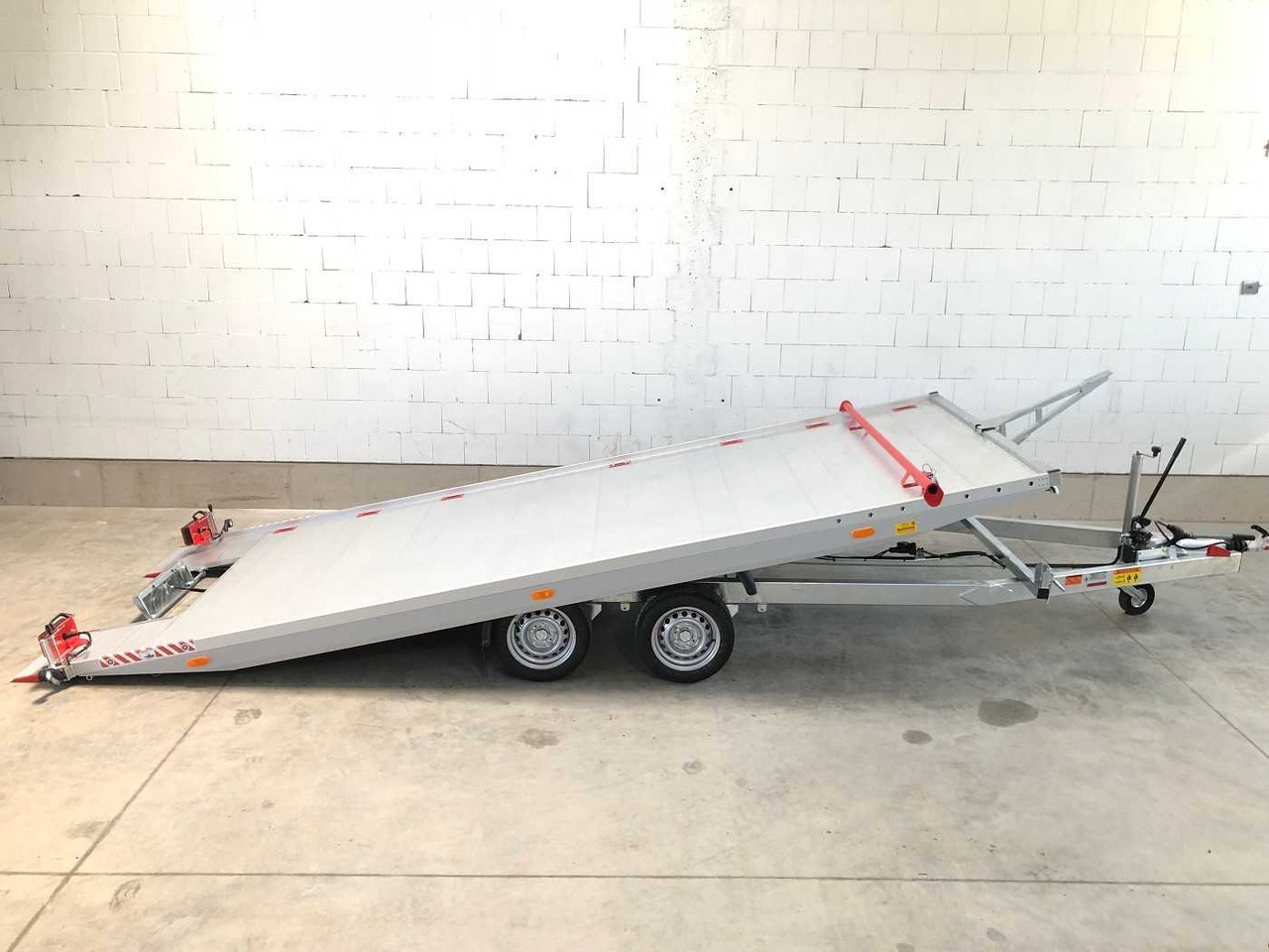 VEZEKO Imola 35.47 Autotransporter - Reboque transporte de veículos: foto 1 VEZEKO Imola 35.47 Autotransporter - Reboque transporte de veículos: foto 1