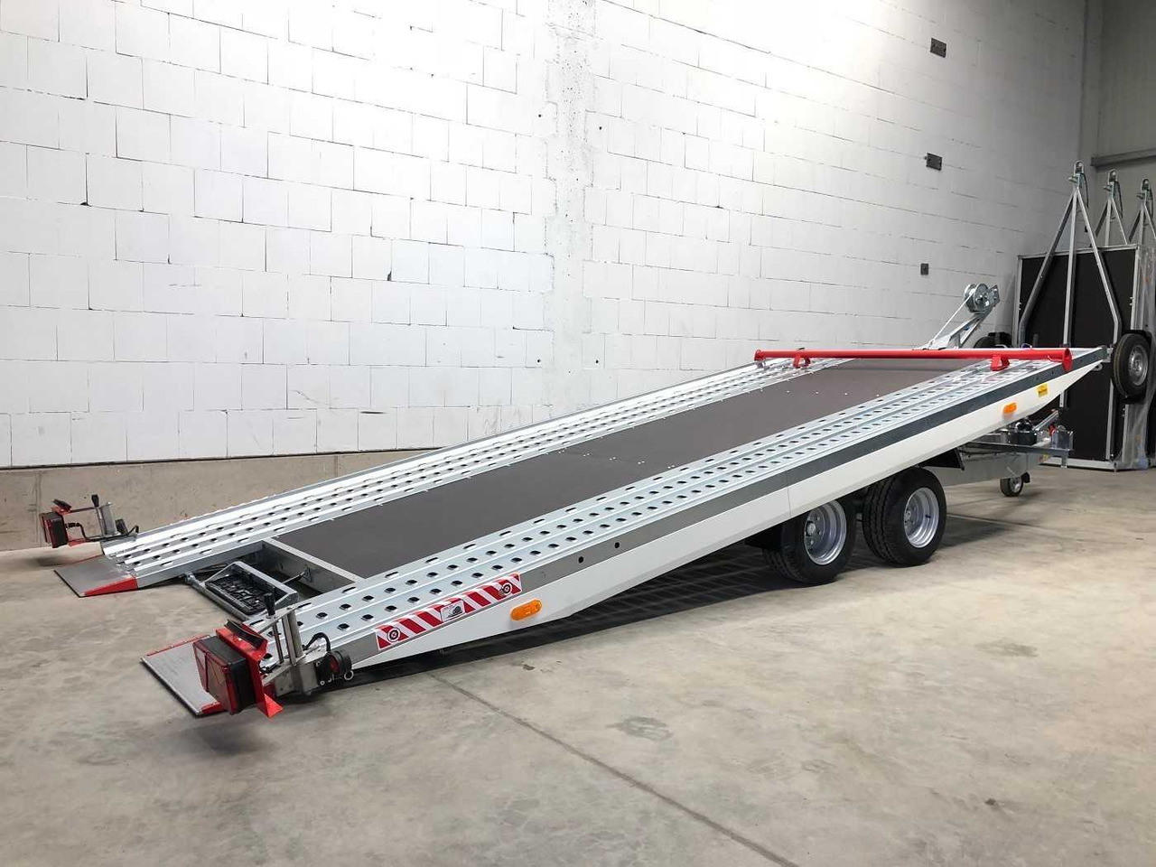 VEZEKO Imola S 27.43 H Autotransporter - Reboque transporte de veículos: foto 1 VEZEKO Imola S 27.43 H Autotransporter - Reboque transporte de veículos: foto 1