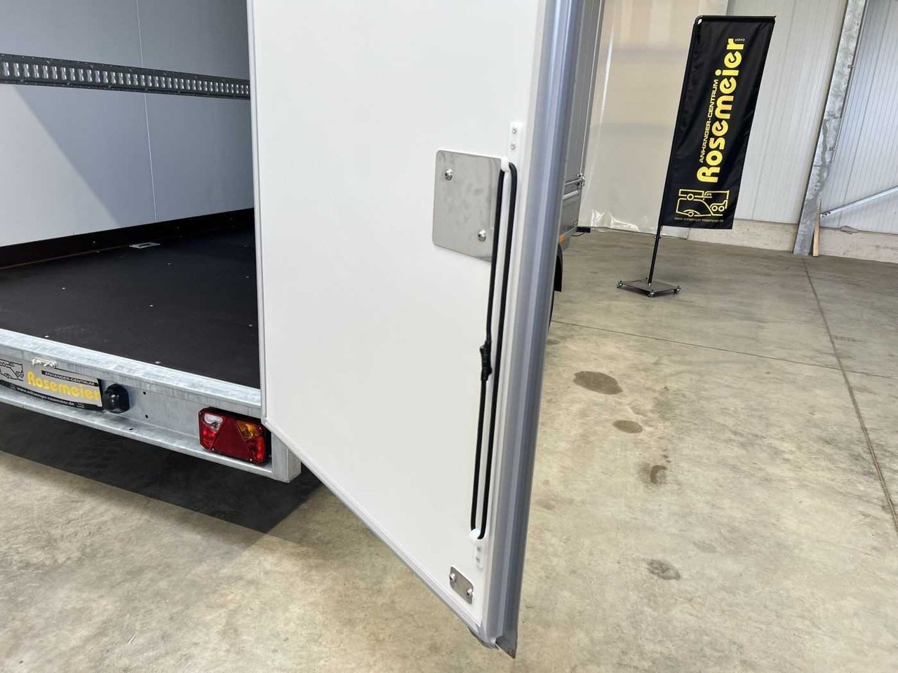 Reboque furgão novo VEZEKO TK D 27.40 Flügeltüren+Seitenkl Promotionanhänger: foto 15