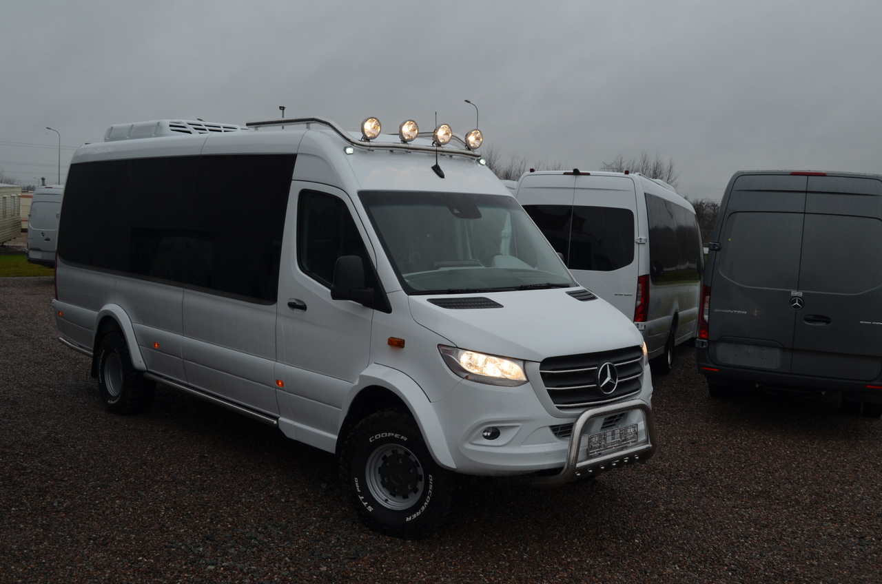 MERCEDES-BENZ Sprinter 519 4x4 high and low drive - Minibus, Furgão de passageiros: foto 5 MERCEDES-BENZ Sprinter 519 4x4 high and low drive - Minibus, Furgão de passageiros: foto 5