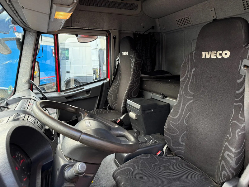 Iveco EuroCargo 120 E25 4X2 BAKWAGEN MET SCHUIFZEILEN EURO6 - Camião de lona: foto 5 Iveco EuroCargo 120 E25 4X2 BAKWAGEN MET SCHUIFZEILEN EURO6 - Camião de lona: foto 5
