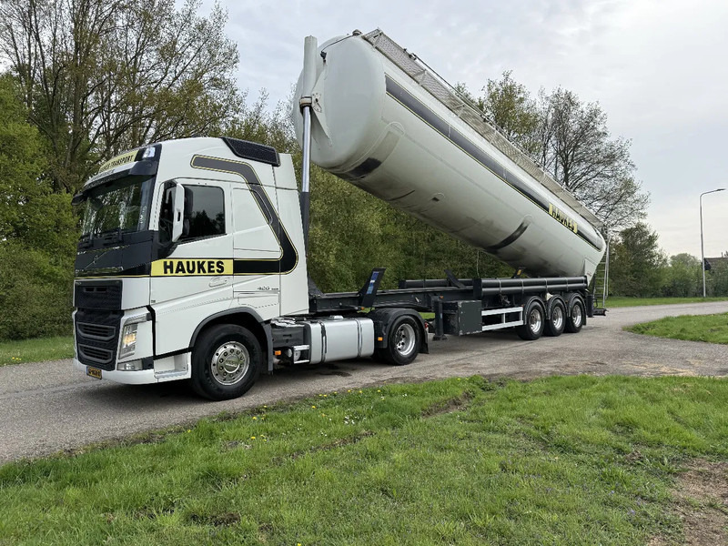 Kässbohrer SSK-60 Kipp-Silo 60.000liter TOP ZUSTAND HOLLAND TRAILER!!!!!!!!! - Semi-reboque cisterna: foto 4 Kässbohrer SSK-60 Kipp-Silo 60.000liter TOP ZUSTAND HOLLAND TRAILER!!!!!!!!! - Semi-reboque cisterna: foto 4