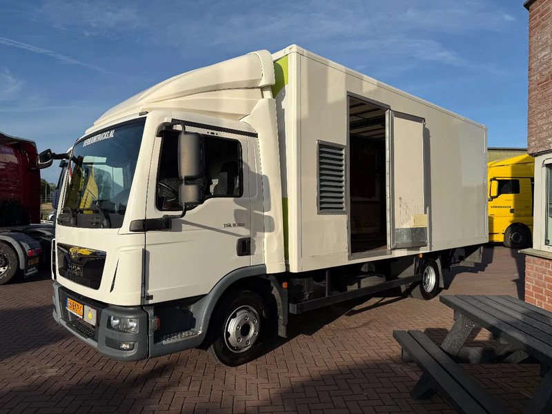 MAN TGL TGL 8.180 Euro6 Bakwagen met laadklep / Werkplaats / Vangmuil / Licht en lucht - Camião furgão: foto 5 MAN TGL TGL 8.180 Euro6 Bakwagen met laadklep / Werkplaats / Vangmuil / Licht en lucht - Camião furgão: foto 5
