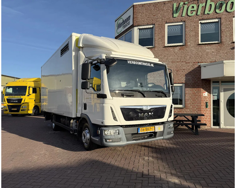 MAN TGL TGL 8.180 Euro6 Bakwagen met laadklep / Werkplaats / Vangmuil / Licht en lucht - Camião furgão: foto 1 MAN TGL TGL 8.180 Euro6 Bakwagen met laadklep / Werkplaats / Vangmuil / Licht en lucht - Camião furgão: foto 1