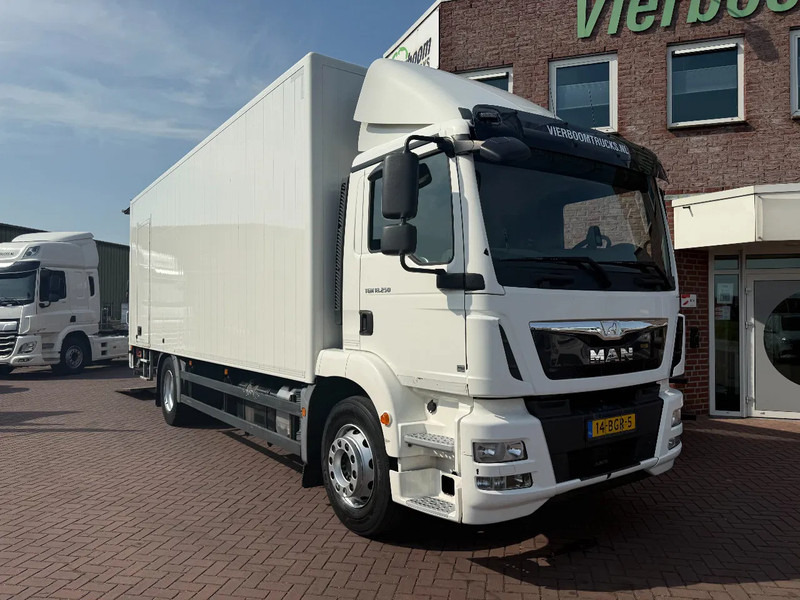 MAN TGM TGM 18.250 4X2 BL Koffer mit 2T Ladebordwand TOP NL TRUCK - Camião furgão: foto 1 MAN TGM TGM 18.250 4X2 BL Koffer mit 2T Ladebordwand TOP NL TRUCK - Camião furgão: foto 1
