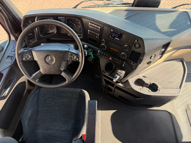 Mercedes-Benz Actros Actros 2542LL 6X2 BDF / ACC / AHK/ TUV 8-2026 / NL TRUCK - Camião transportador de contêineres/ Caixa móvel: foto 5 Mercedes-Benz Actros Actros 2542LL 6X2 BDF / ACC / AHK/ TUV 8-2026 / NL TRUCK - Camião transportador de contêineres/ Caixa móvel: foto 5