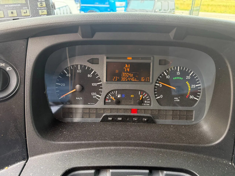 Mercedes-Benz Atego 1024 ATEGO 1024L Kuhlkoffer Carrier Anhangerkupplung TUV bis 10-2025 - Camião frigorífico: foto 4 Mercedes-Benz Atego 1024 ATEGO 1024L Kuhlkoffer Carrier Anhangerkupplung TUV bis 10-2025 - Camião frigorífico: foto 4