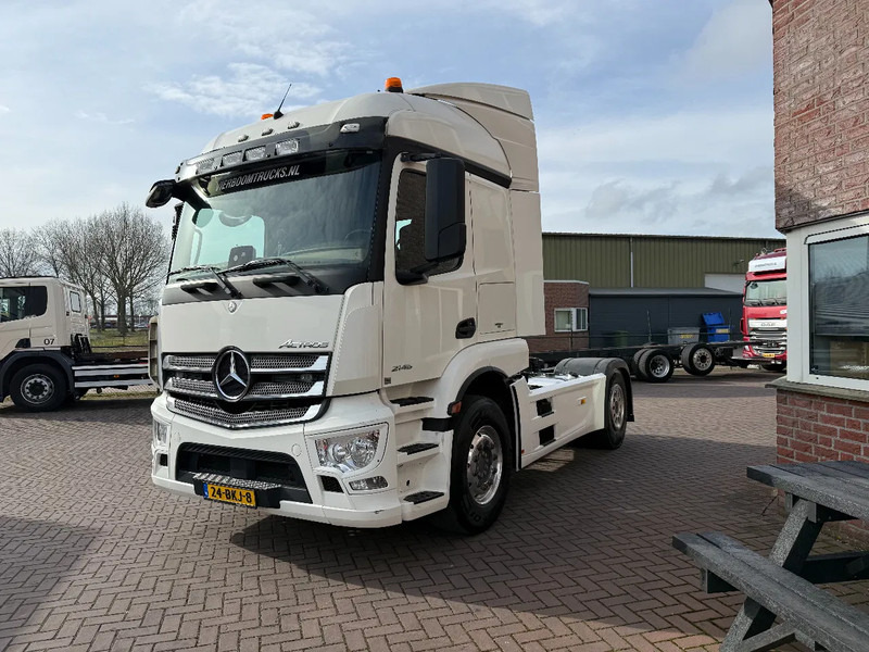 Mercedes-Benz Actros Actros 1846LS 4X2 Streamspace Holland Truck - Tractor: foto 2 Mercedes-Benz Actros Actros 1846LS 4X2 Streamspace Holland Truck - Tractor: foto 2