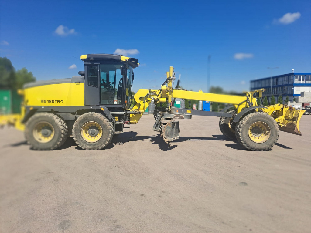 HBM-NOBAS BG180TA-7 - Motoniveladora: foto 1 HBM-NOBAS BG180TA-7 - Motoniveladora: foto 1
