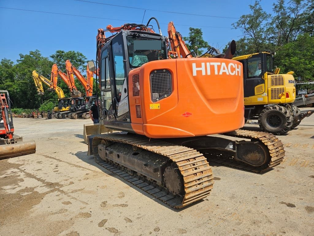 Escavadora de rastos HITACHI ZX 135 US: foto 9