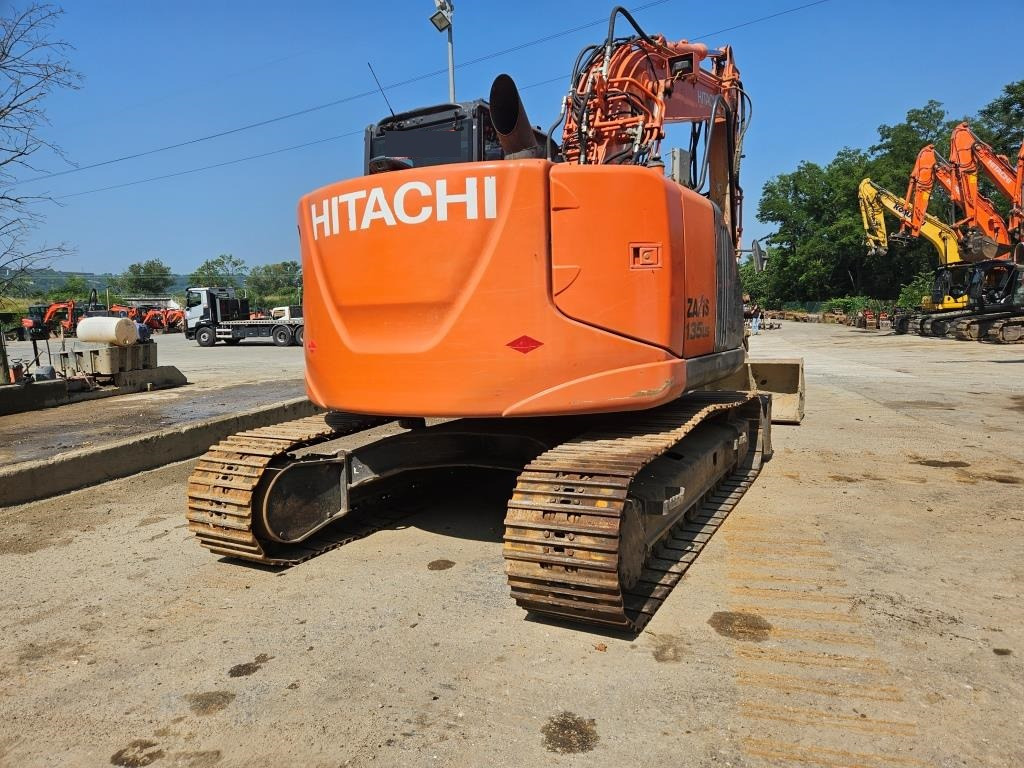 Escavadora de rastos HITACHI ZX 135 US: foto 6