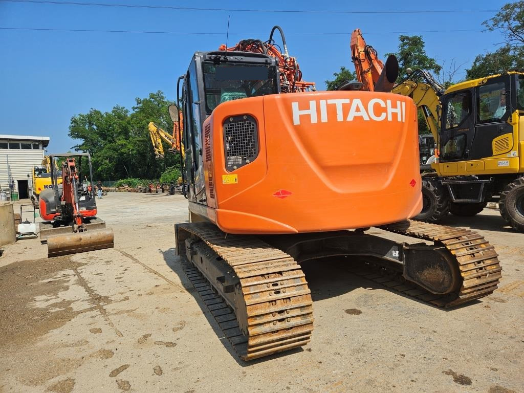 Escavadora de rastos HITACHI ZX 135 US: foto 8