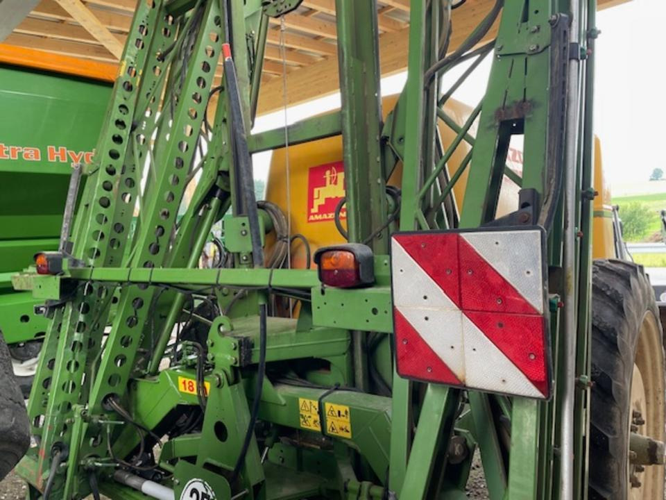 Amazone UG 3000 - Pulverizador de arrastar: foto 3 Amazone UG 3000 - Pulverizador de arrastar: foto 3