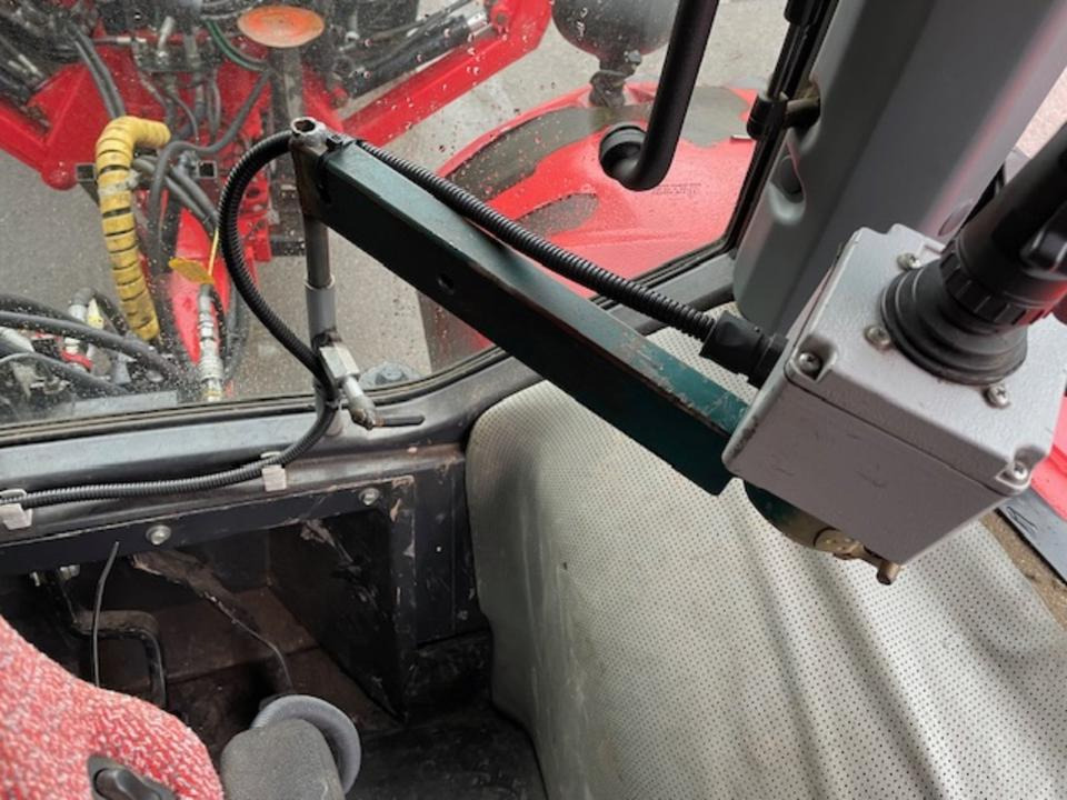 Trator florestal Forst-Traktor MC Cormick X70.70: foto 9