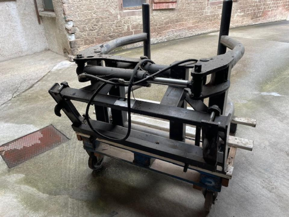 Rundballenzange ALÖ - Grampo para Máquina agrícola: foto 2 Rundballenzange ALÖ - Grampo para Máquina agrícola: foto 2