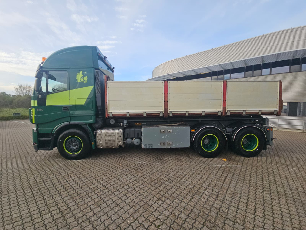 Camião transportador de contêineres/ Caixa móvel Iveco Stralis 560 6x4: foto 14