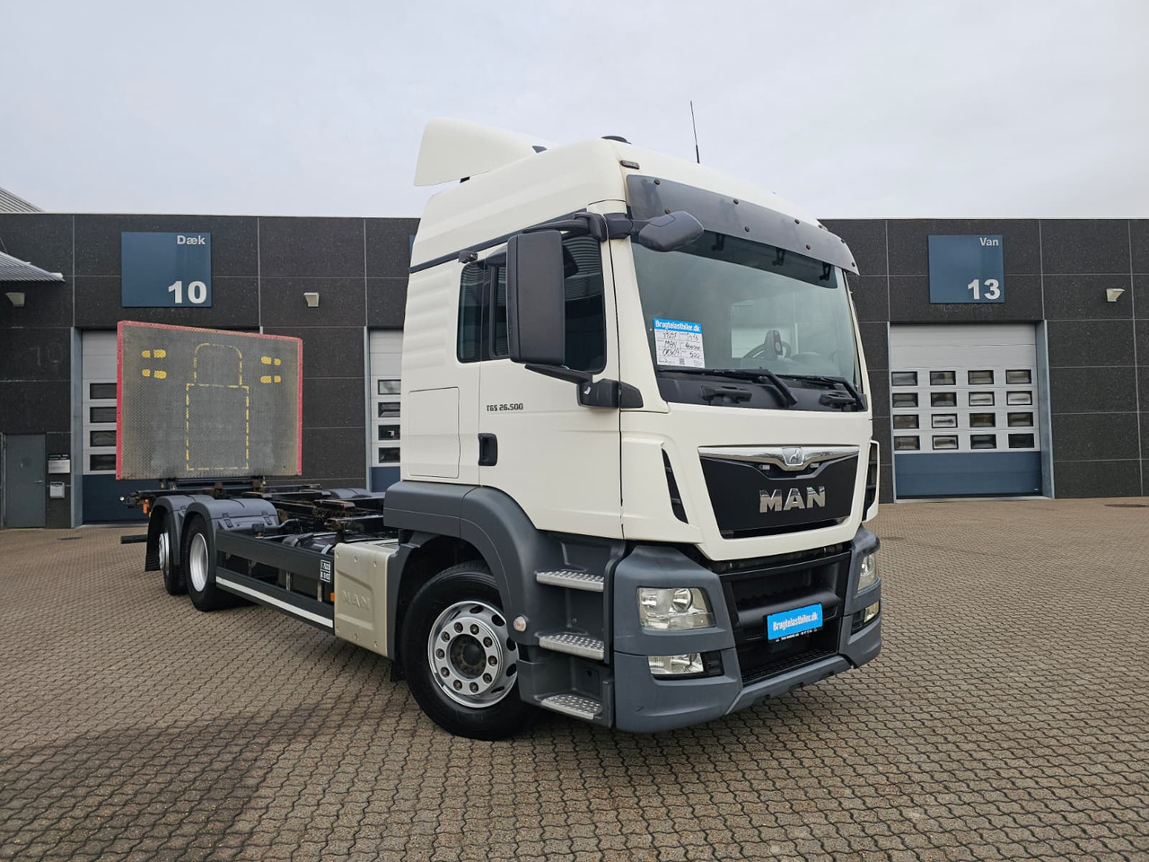 MAN TGS 26.500 6X2-4 - Camião transportador de contêineres/ Caixa móvel: foto 2 MAN TGS 26.500 6X2-4 - Camião transportador de contêineres/ Caixa móvel: foto 2