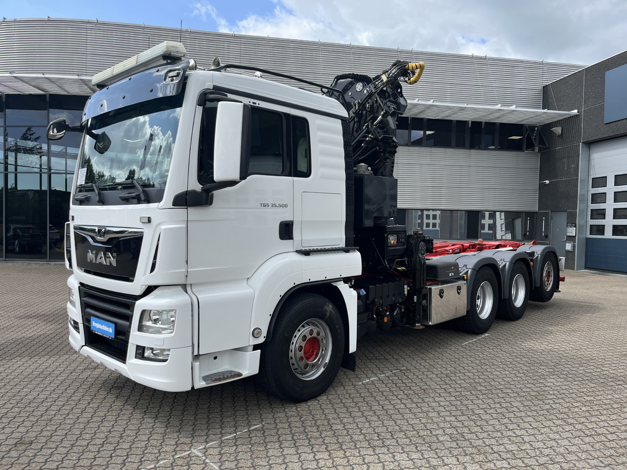 MAN TGS 35.500 8x4 - Camião transportador de contêineres/ Caixa móvel, Camião grua: foto 1 MAN TGS 35.500 8x4 - Camião transportador de contêineres/ Caixa móvel, Camião grua: foto 1