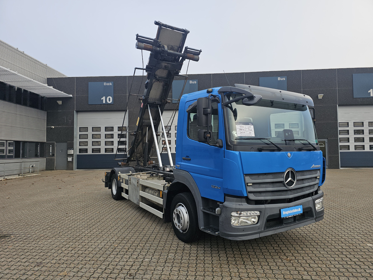 Mercedes Atego 1224 - Camião transportador de contêineres/ Caixa móvel: foto 2 Mercedes Atego 1224 - Camião transportador de contêineres/ Caixa móvel: foto 2