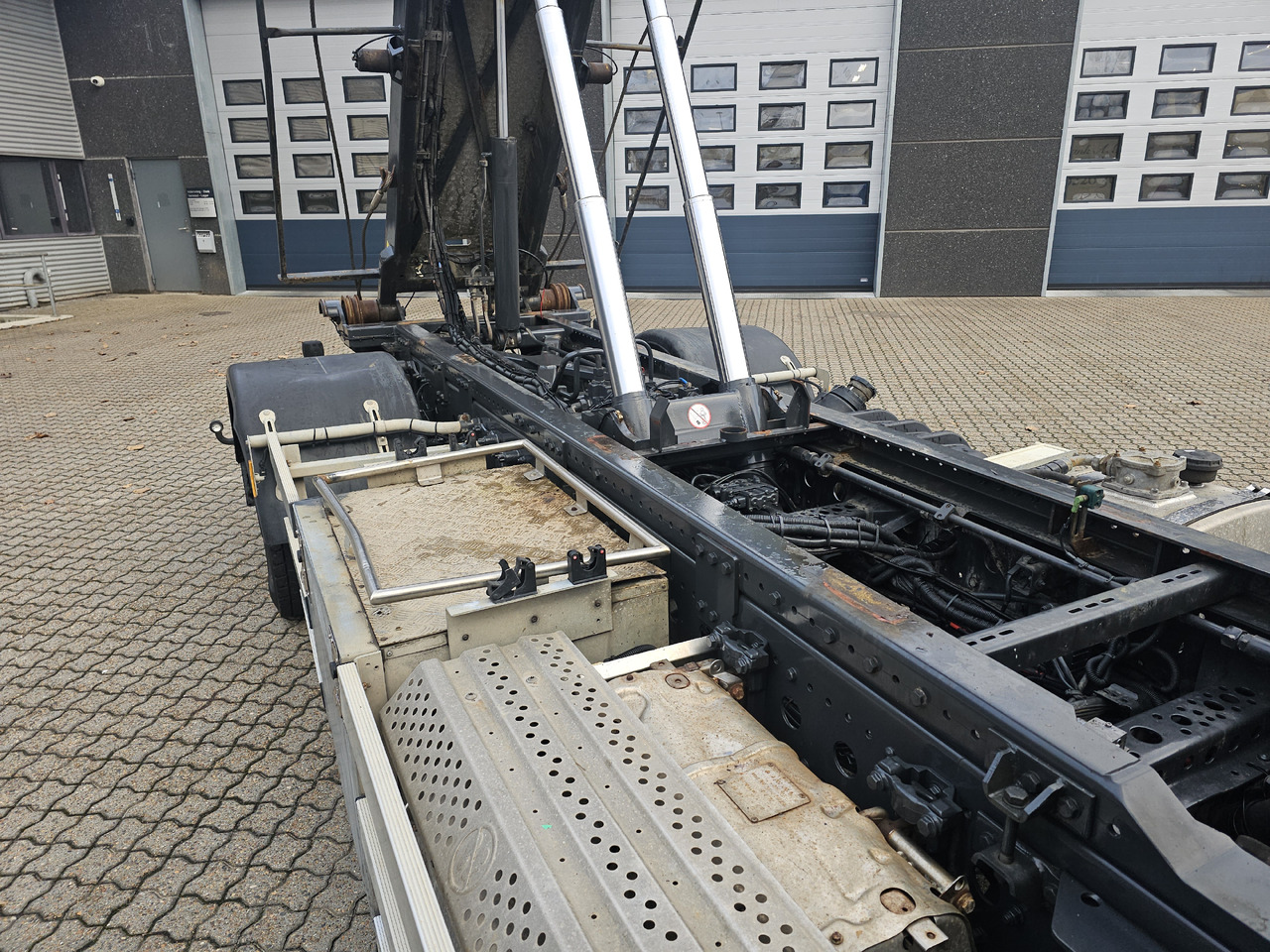 Camião transportador de contêineres/ Caixa móvel Mercedes Atego 1224: foto 9 Camião transportador de contêineres/ Caixa móvel Mercedes Atego 1224: foto 9