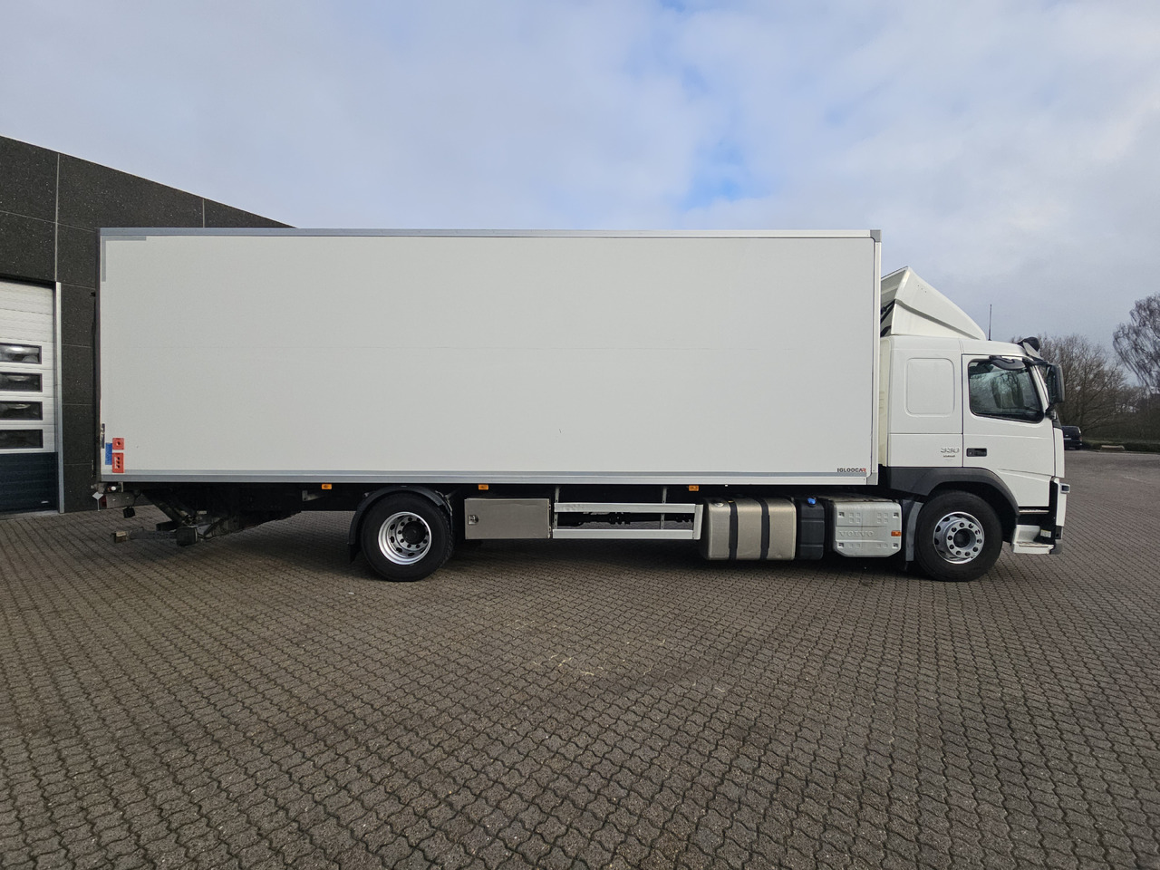 Camião frigorífico Volvo FM330: foto 6
