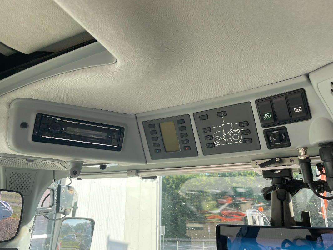 CLAAS Arion 660 CMATIC - Trator: foto 3 CLAAS Arion 660 CMATIC - Trator: foto 3