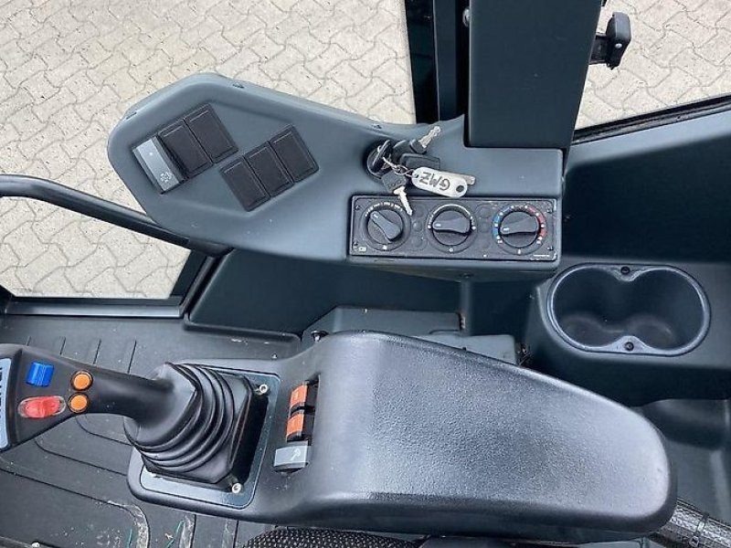 Schäffer 6680T - Pá carregadora telescópica: foto 2 Schäffer 6680T - Pá carregadora telescópica: foto 2