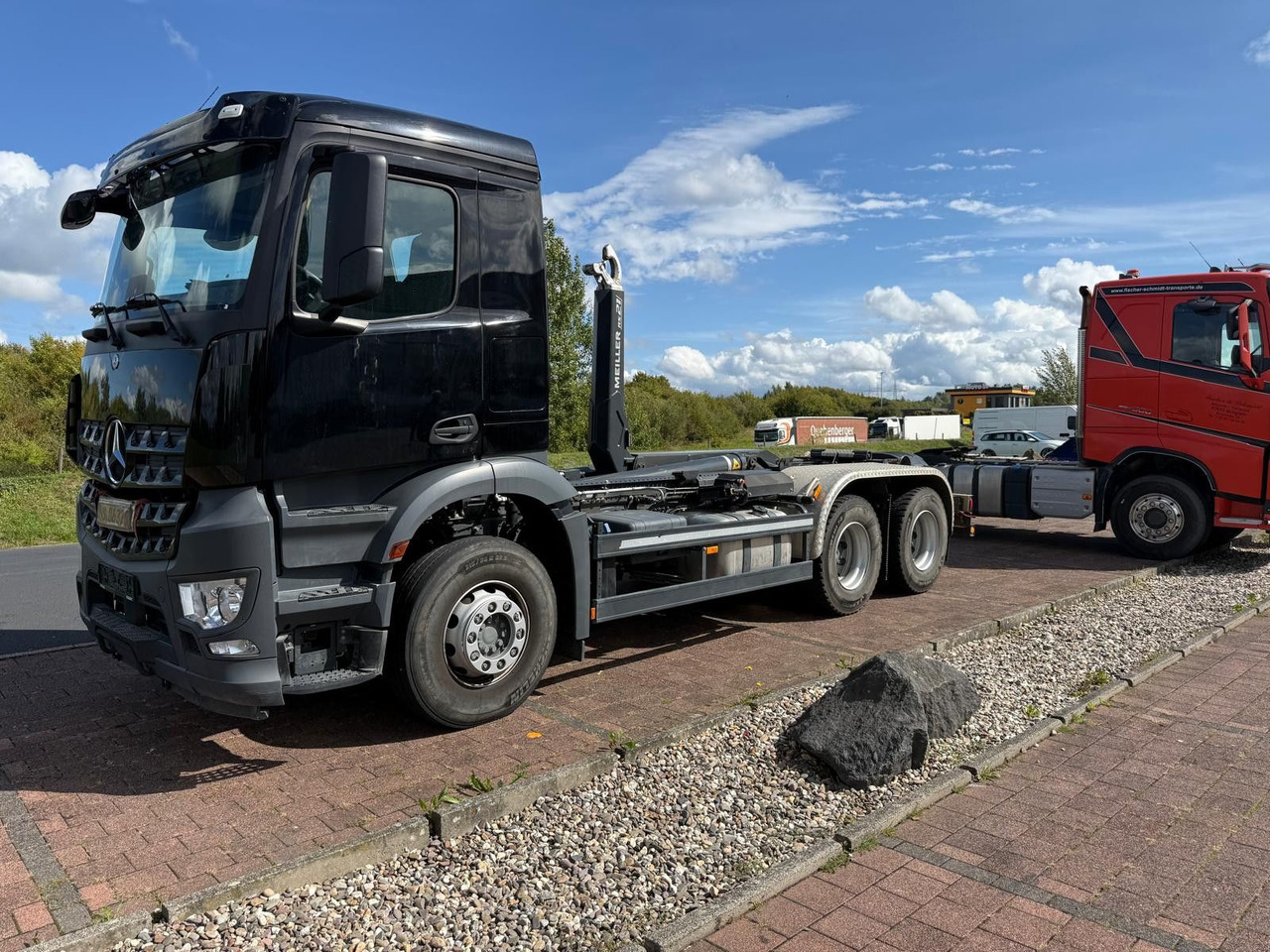 Mercedes-Benz Arocs 5 2648 Meiller Hakenlift 21-60 neuwertig - Camião polibenne: foto 2 Mercedes-Benz Arocs 5 2648 Meiller Hakenlift 21-60 neuwertig - Camião polibenne: foto 2