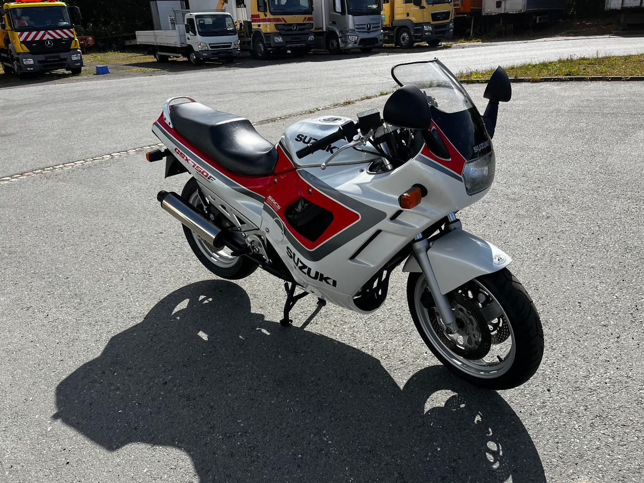 Motocicleta Suzuki GSX 750: foto 13