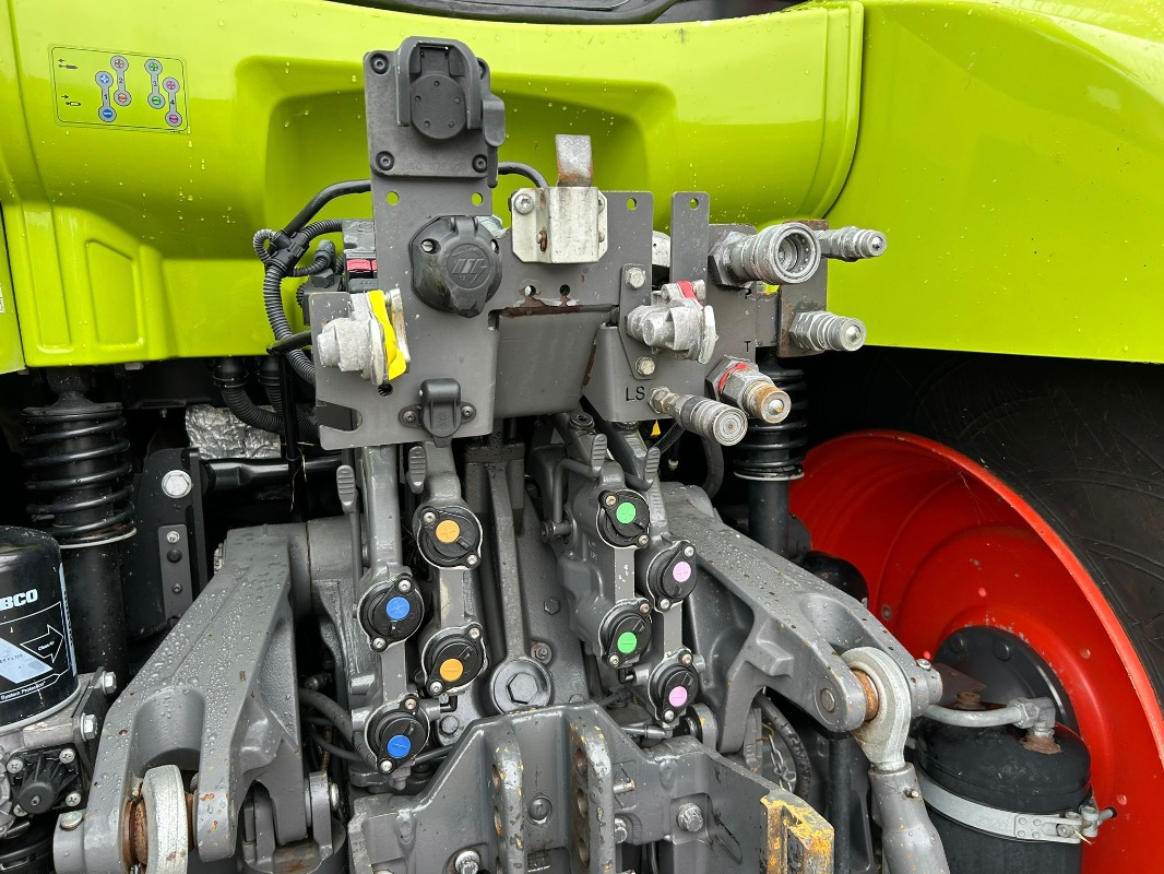 CLAAS Arion 660 - Trator: foto 4 CLAAS Arion 660 - Trator: foto 4