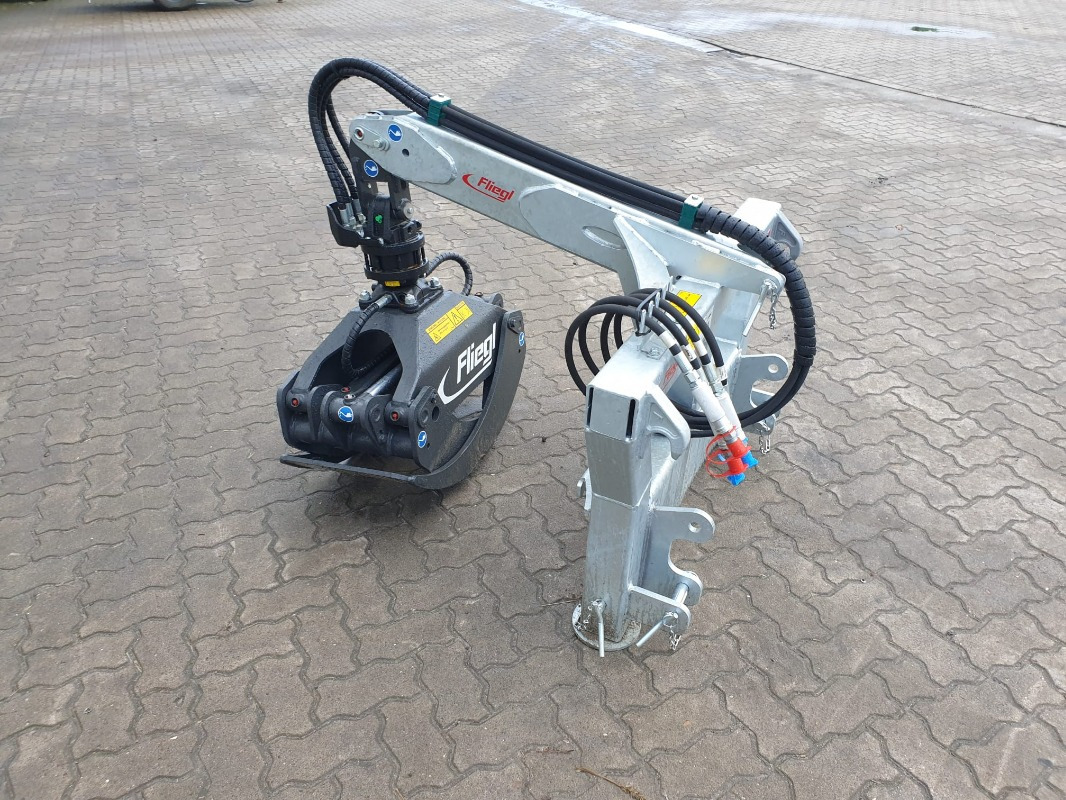 Fliegl RZ 185 COMBI PLUS - Equipamento florestal: foto 2 Fliegl RZ 185 COMBI PLUS - Equipamento florestal: foto 2