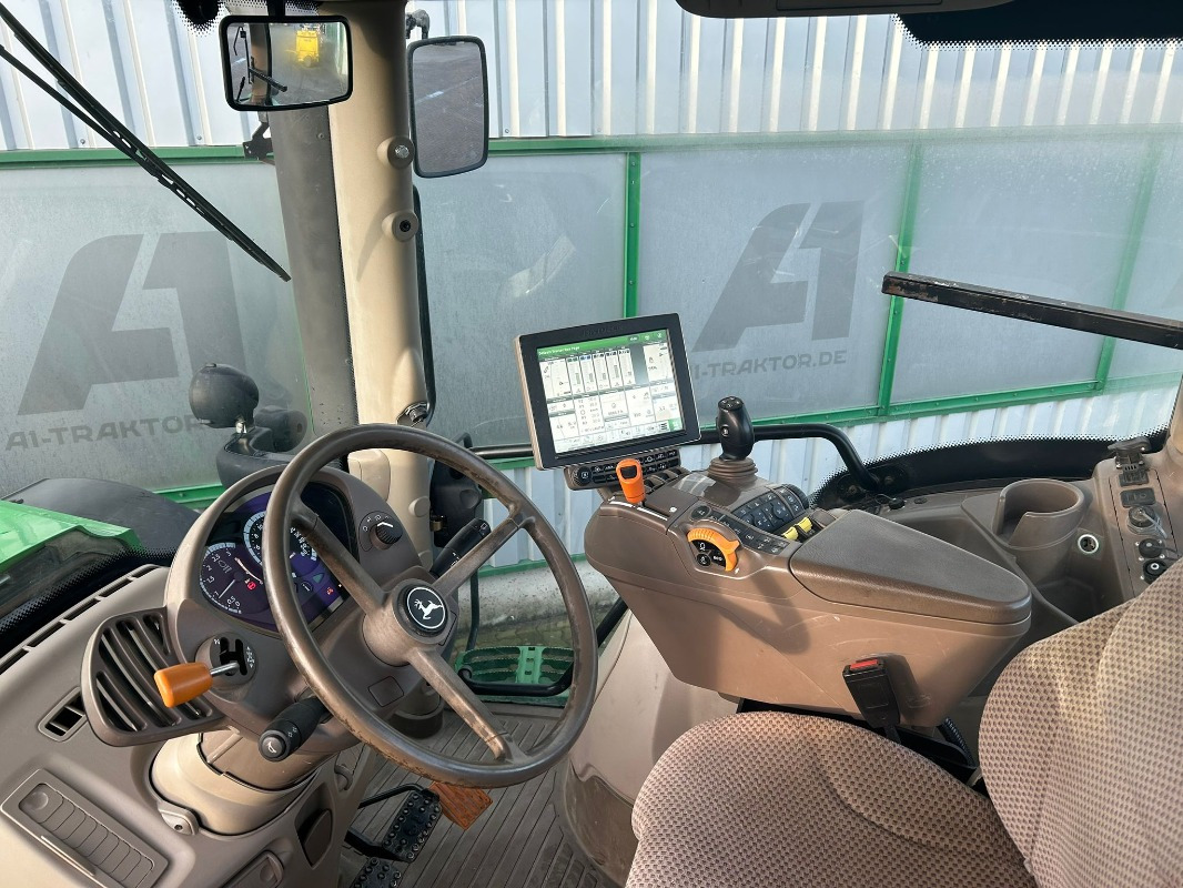 John Deere 6215R - Trator: foto 4 John Deere 6215R - Trator: foto 4