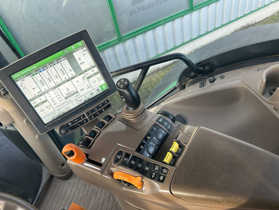 John Deere 6215R - Trator: foto 2 John Deere 6215R - Trator: foto 2