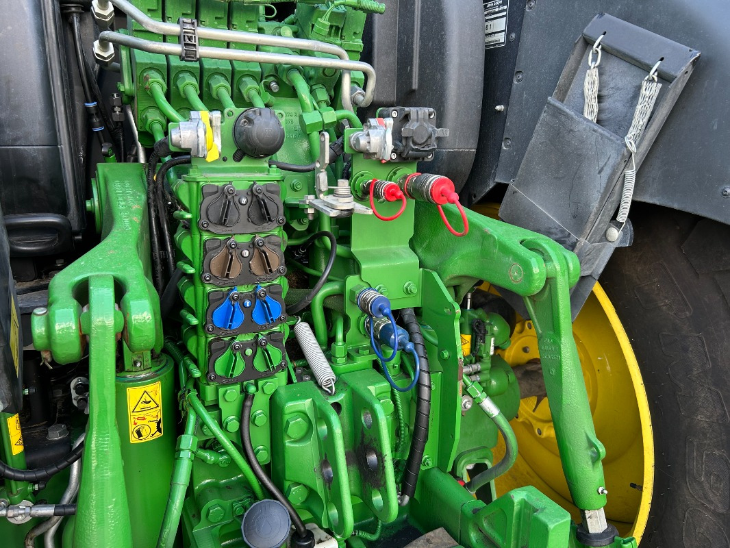 Trator John Deere 6R 215: foto 6