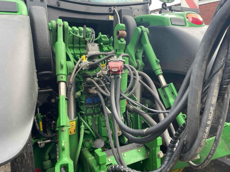 John Deere 6R 250 - Trator: foto 3 John Deere 6R 250 - Trator: foto 3