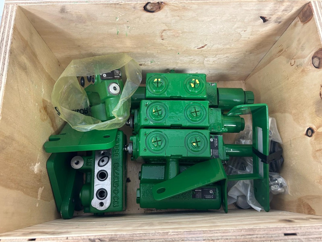 John Deere Einhebelsteuergerät mechanisch vom 6155R - Hidráulica para Máquina agrícola: foto 2 John Deere Einhebelsteuergerät mechanisch vom 6155R - Hidráulica para Máquina agrícola: foto 2