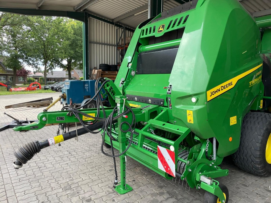 John Deere V451M - Empacotador de fardos: foto 4 John Deere V451M - Empacotador de fardos: foto 4