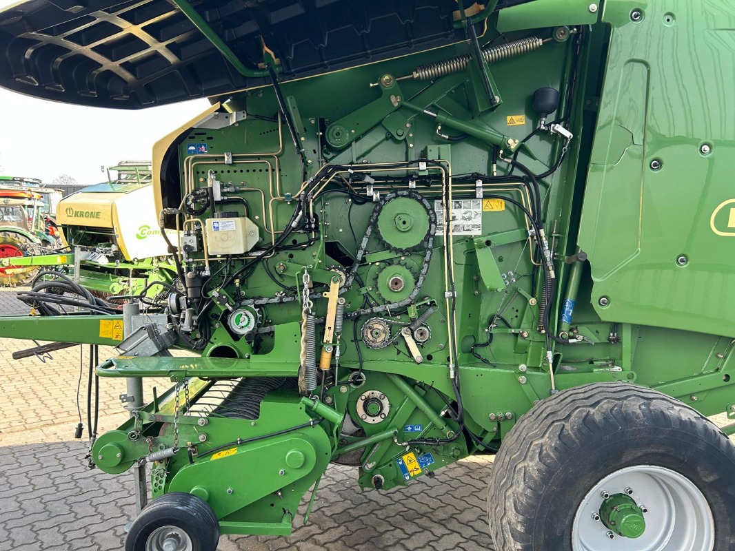 Locação financeira de Krone Comprima V 180 XC Krone Comprima V 180 XC: foto 6